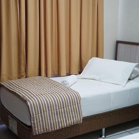 Rosa'S Hotel Толедо Екстериор снимка