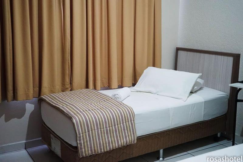 Rosa'S Hotel Толедо Екстериор снимка