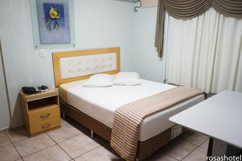 Rosa'S Hotel Толедо Екстериор снимка